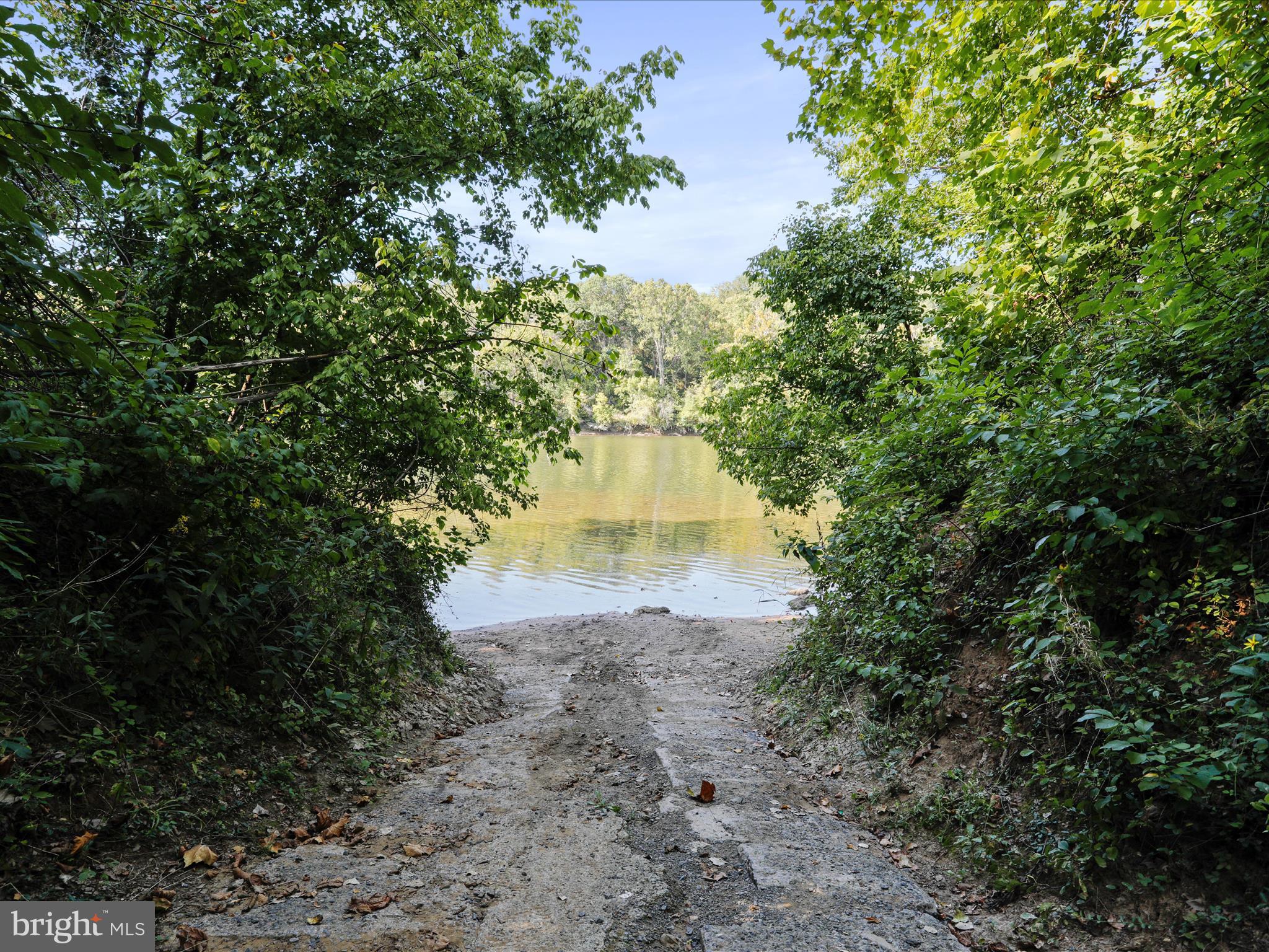 205 Locust Grove Road Front Royal, VA 22630 - Photo 43 of 53 Shenandoah Shores river access