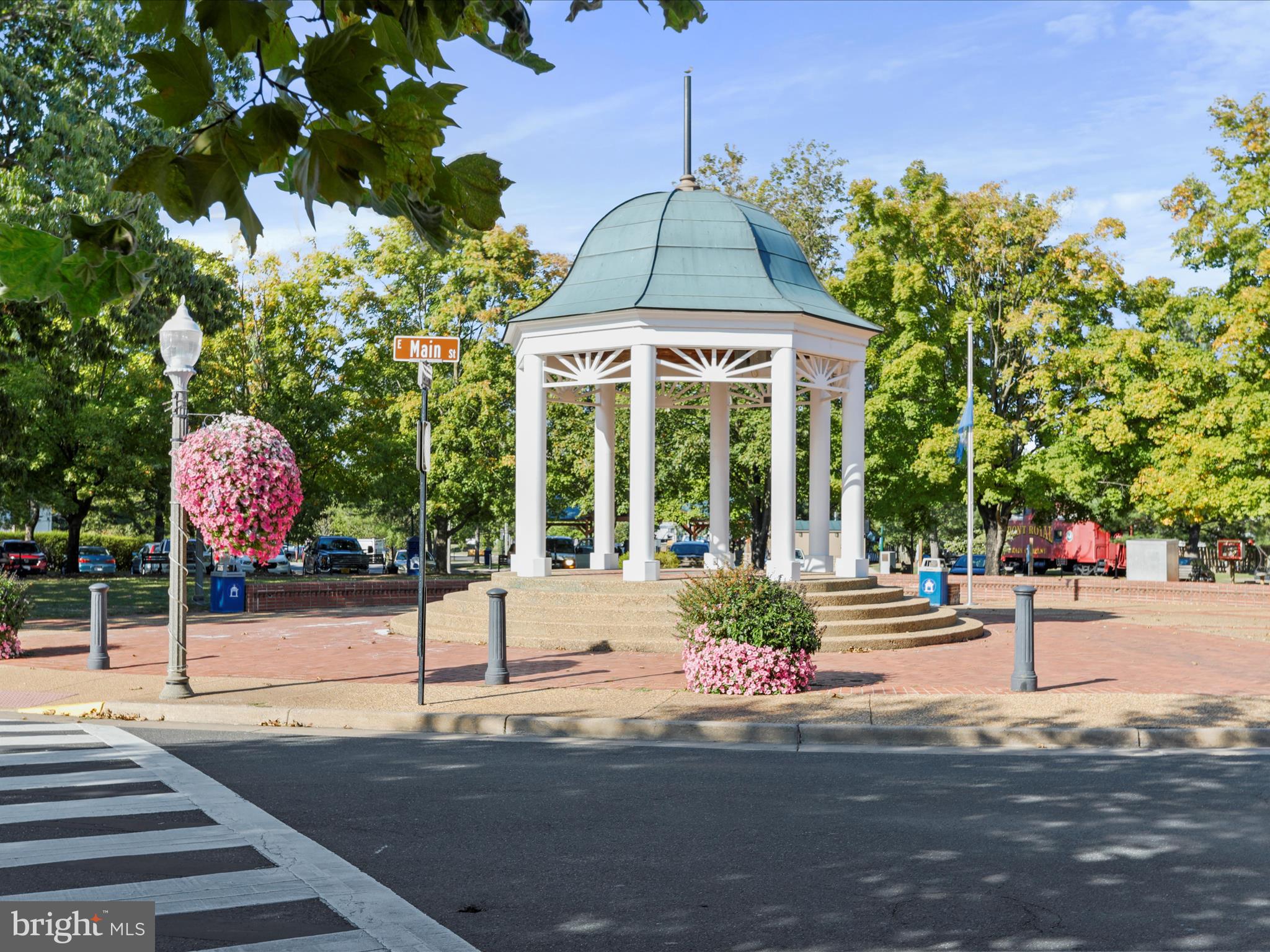 205 Locust Grove Road Front Royal, VA 22630 - Photo 47 of 53 Community - Main Street Gazebo