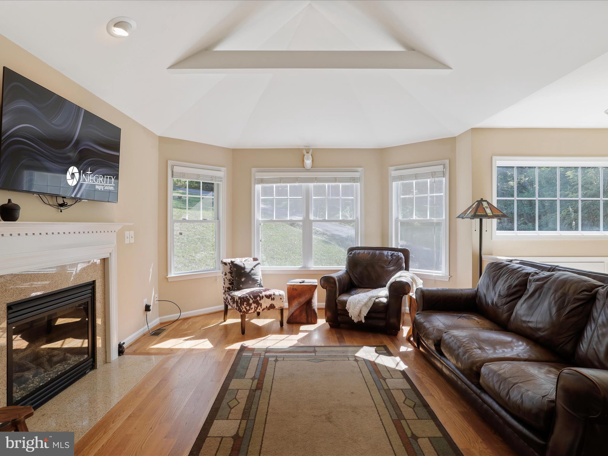 205 Locust Grove Road Front Royal, VA 22630 - Photo 5 of 53 Living room