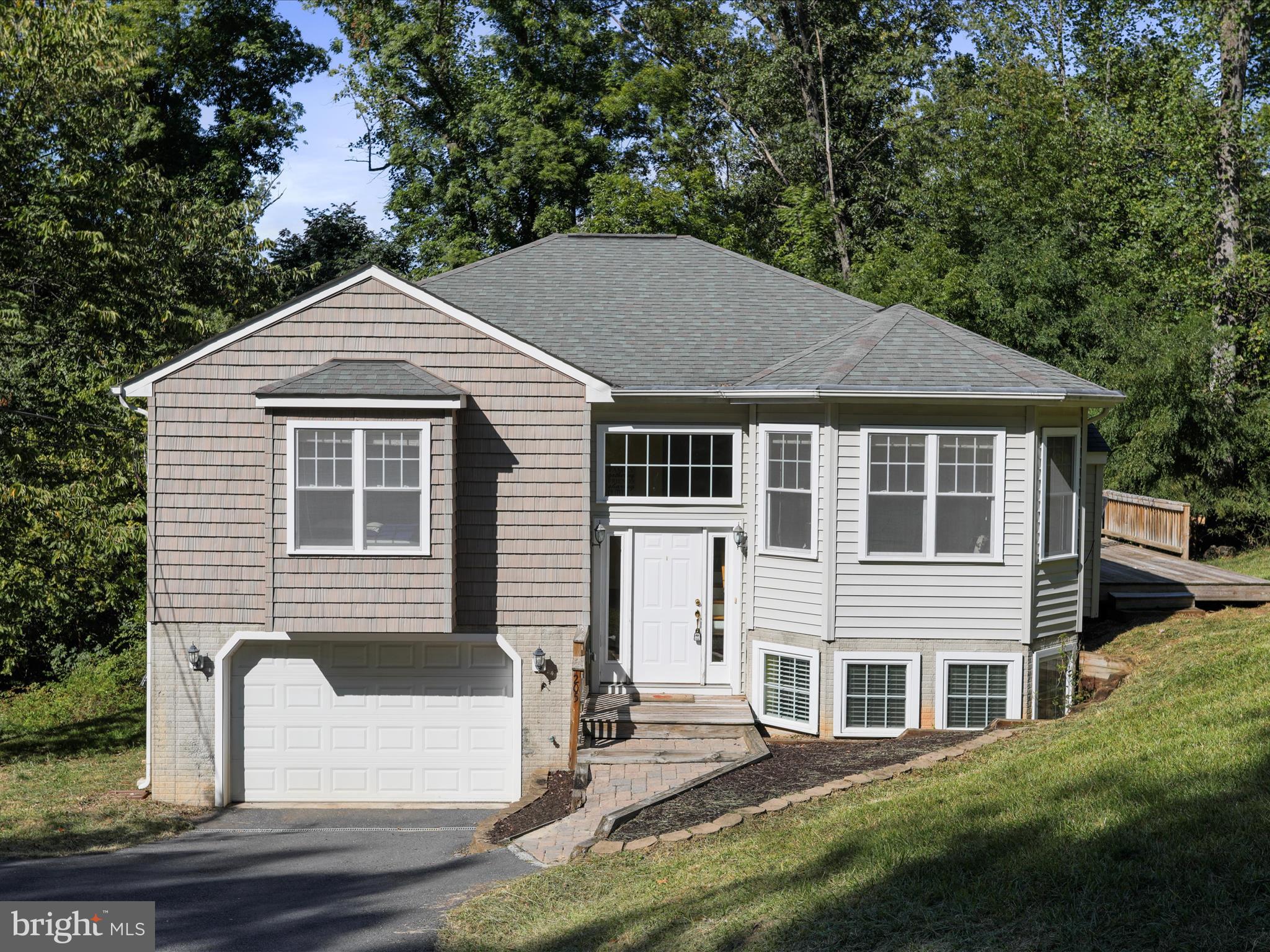 205 Locust Grove Road Front Royal, VA 22630 - Photo 10 of 53 Gallery Image 10