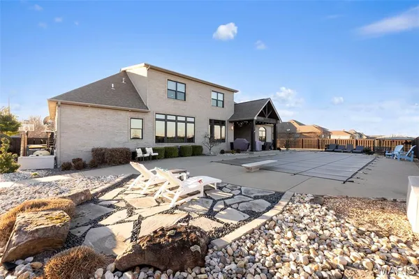 $625,000 | 1002 Laurelwood Drive, Kennett, MO 63857