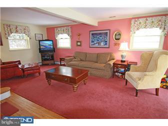 126 Dayleview Road Berwyn, PA 19312 - Photo 2 of 12 Living Room