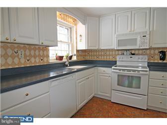 126 Dayleview Road Berwyn, PA 19312 - Photo 4 of 12