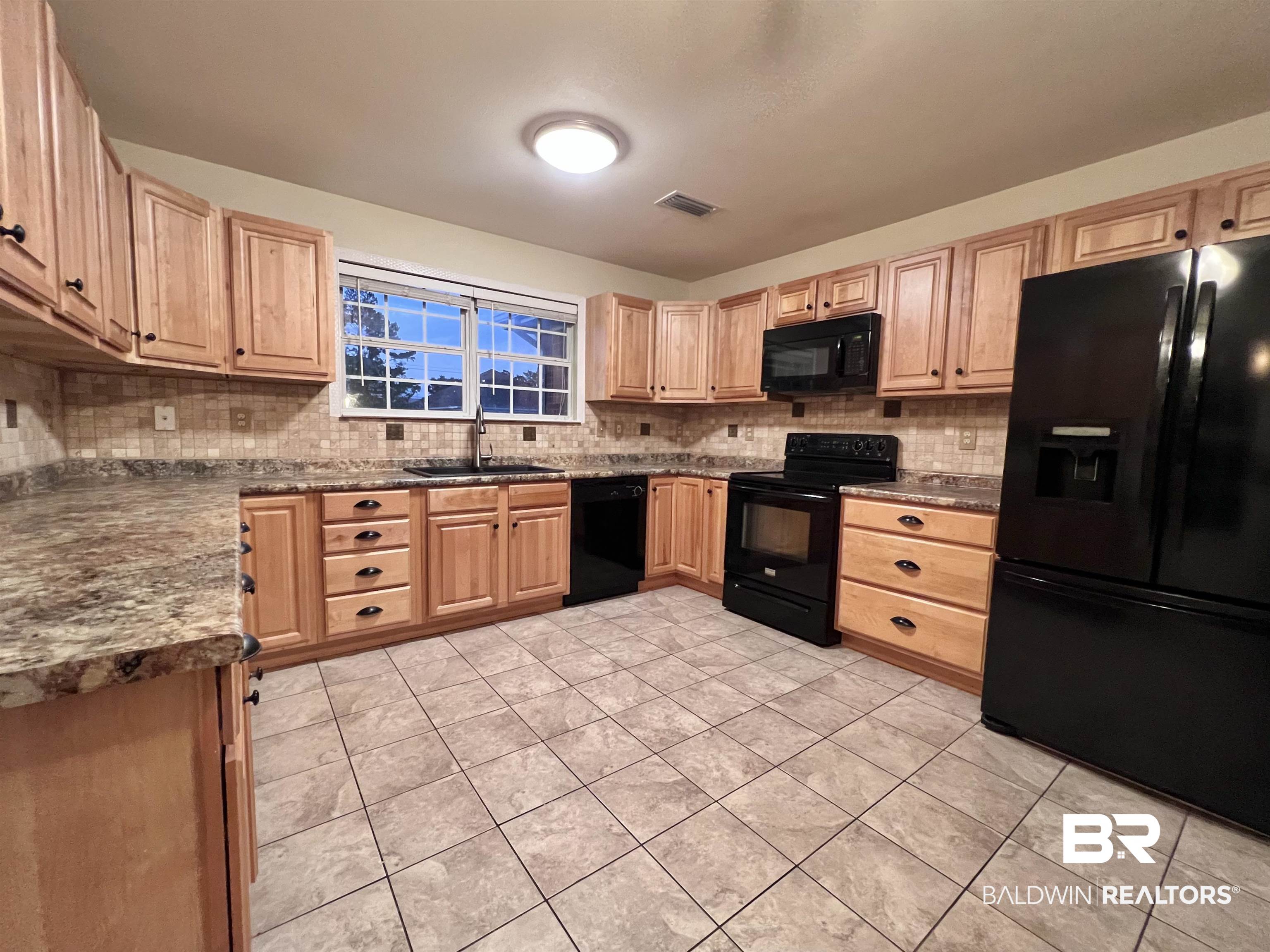22900 Respite Lane Foley, AL 36535 - Photo 2 of 32