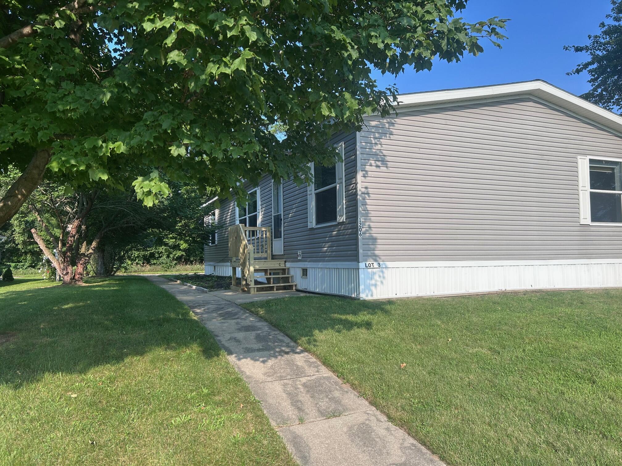 1206 Shiawassee River Road Three Rivers, MI 49093 - Photo 21 of 21 IMG_5393
