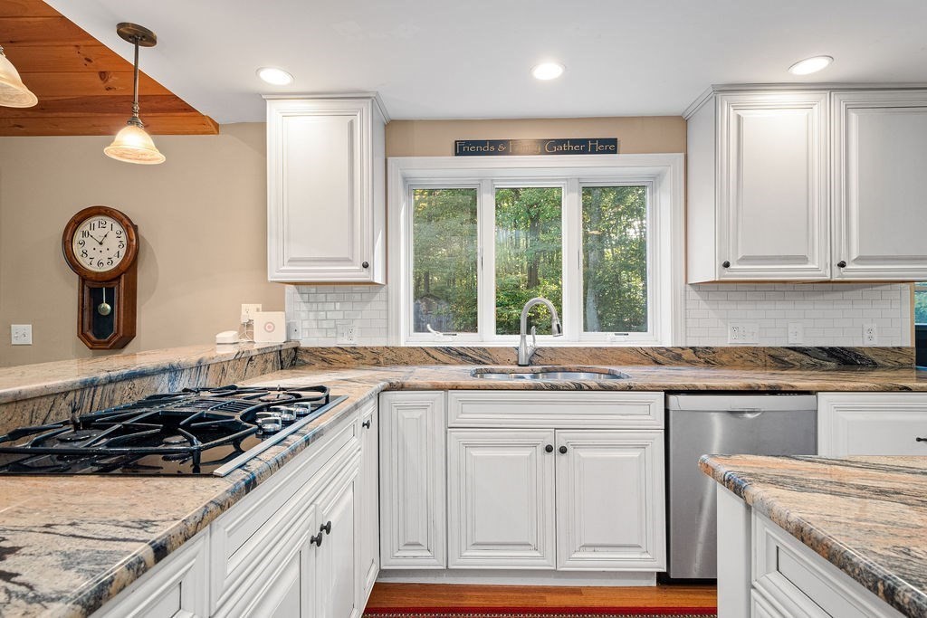 57 Teresa Road Hopkinton, MA 01748 - Photo 6 of 40 Gallery Image 6