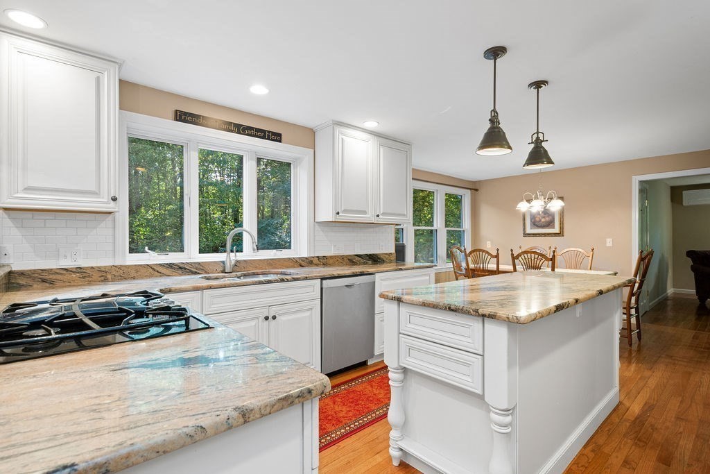 57 Teresa Road Hopkinton, MA 01748 - Photo 8 of 40 Gallery Image 8