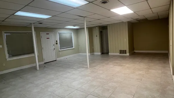 $700 | 2311 Colonial Avenue Southwest, Unit SUITE A, Roanoke, VA 24015