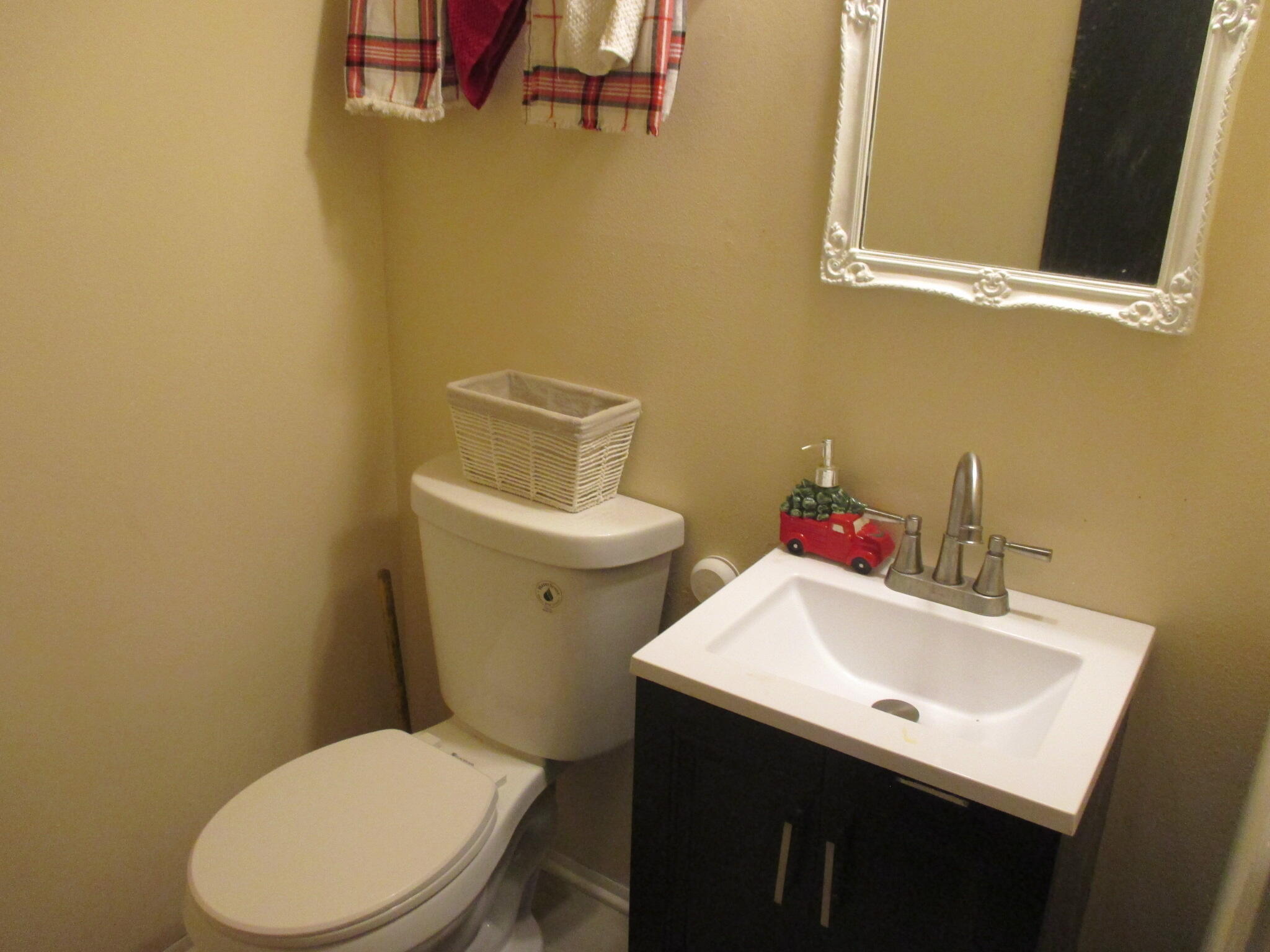 6602 West Mill Road, Unit 6604 Milwaukee, WI 53218 - Photo 22 of 40 IMG_2928