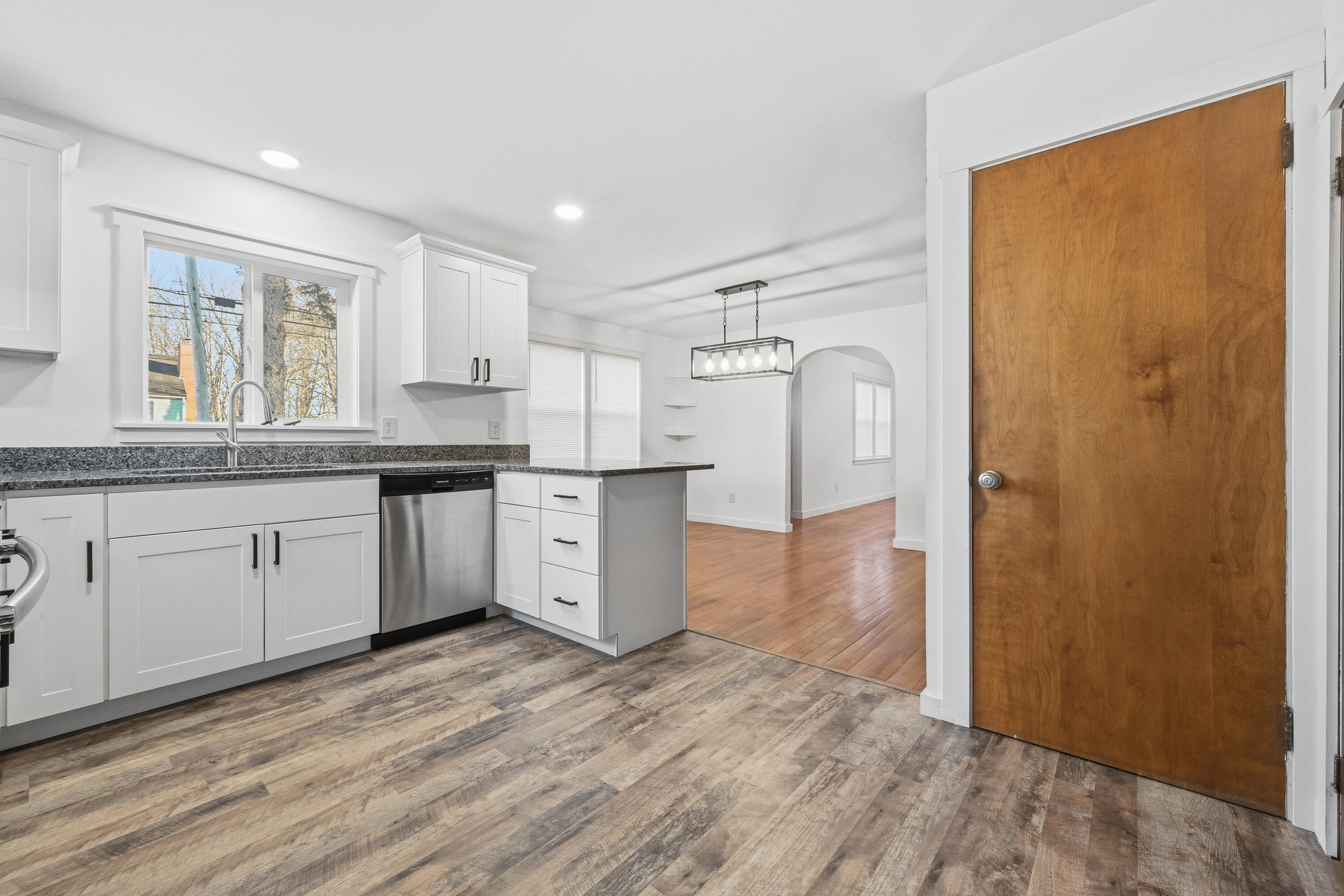 1374 State Street Bangor, ME 04401 - Photo 10 of 38 110316gr-110