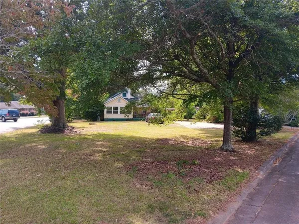 $1,000 | 406 Brookwood Drive, Thomaston, GA 30286