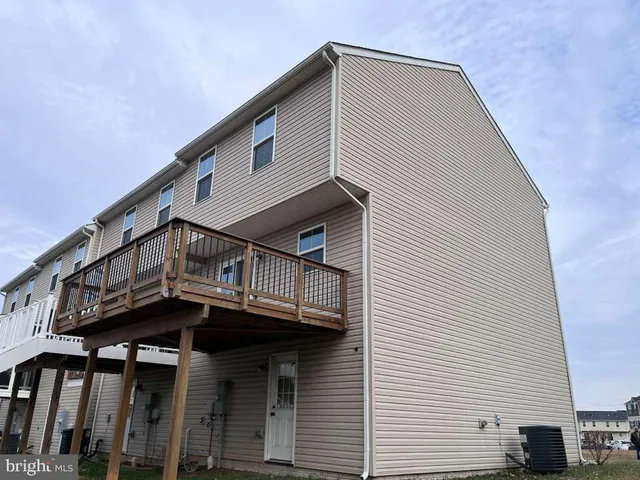 $2,200 | 2862 Farzi Circle, Locust Grove, VA 22508