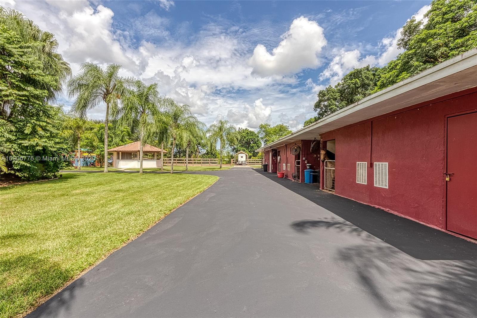 4860 Southwest 193rd Lane Southwest Ranches, FL 33332 - Photo 21 of 80