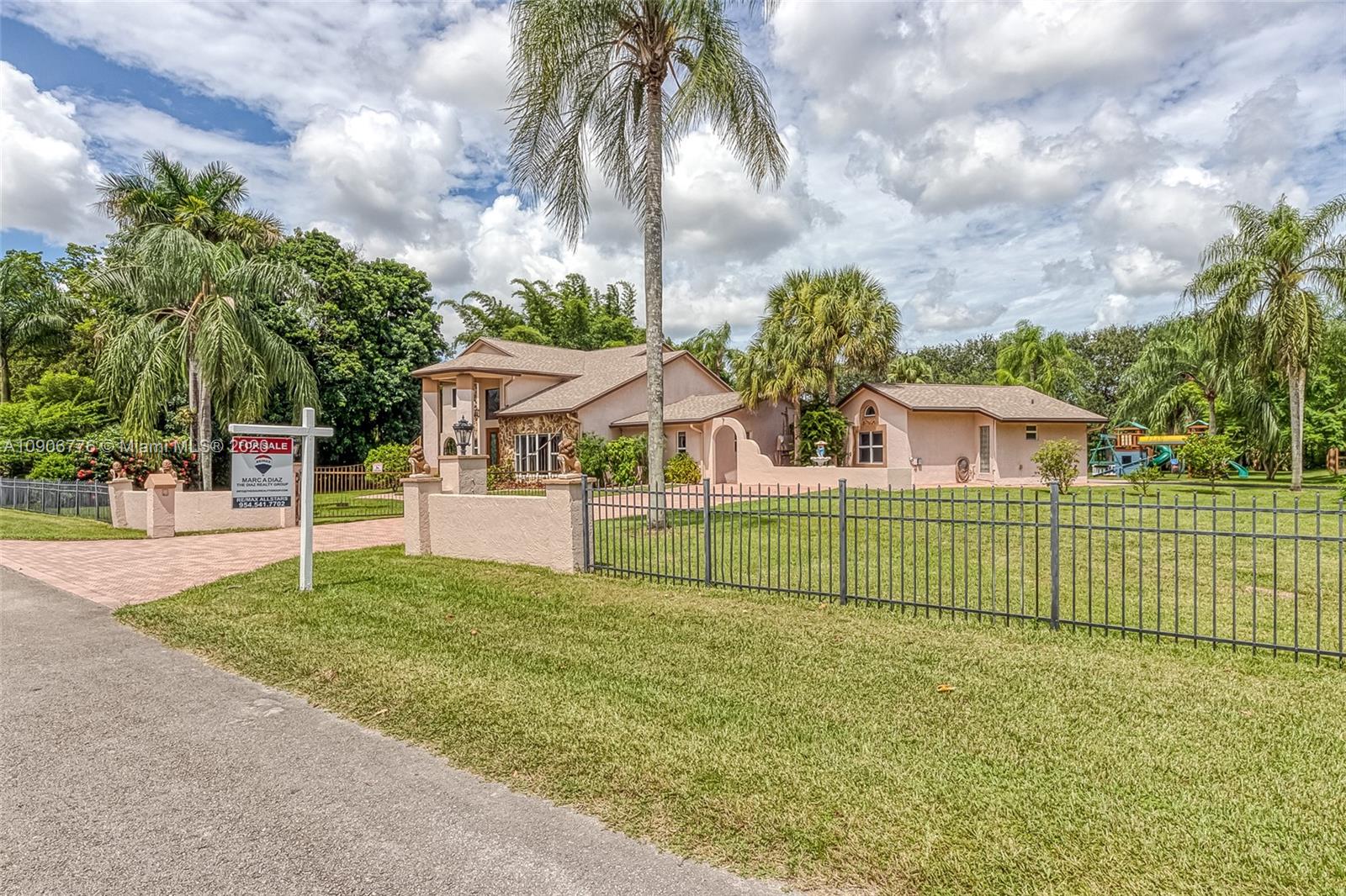 4860 Southwest 193rd Lane Southwest Ranches, FL 33332 - Photo 3 of 80