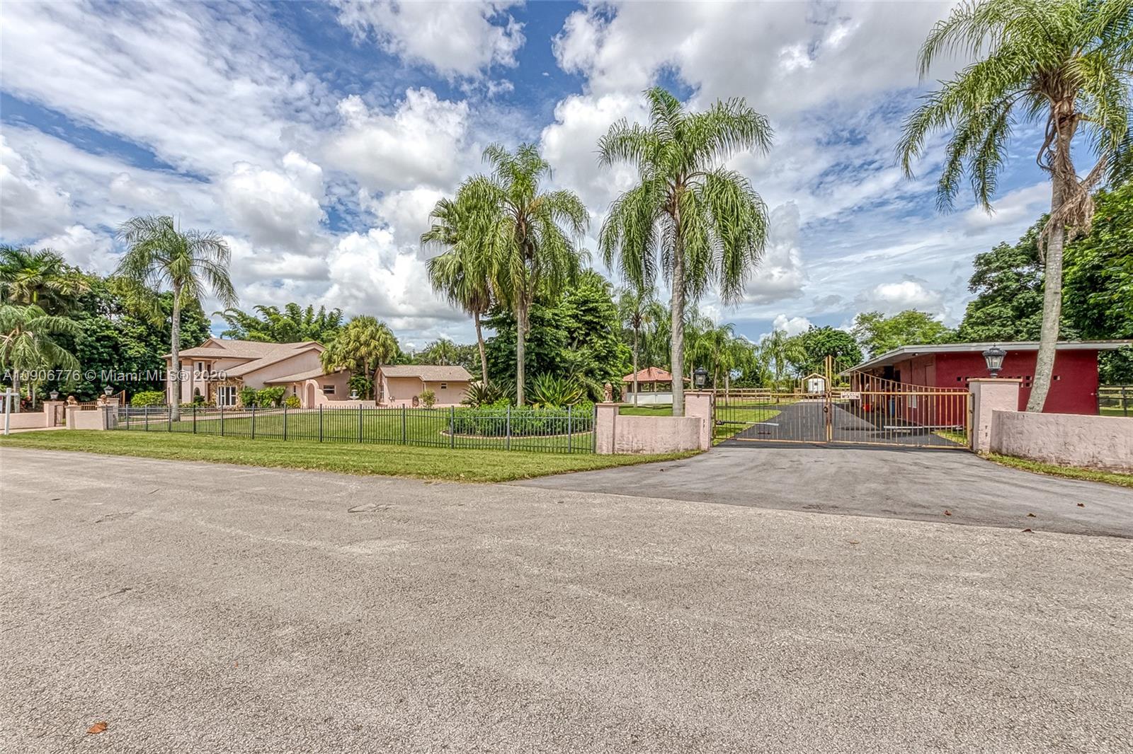 4860 Southwest 193rd Lane Southwest Ranches, FL 33332 - Photo 6 of 80