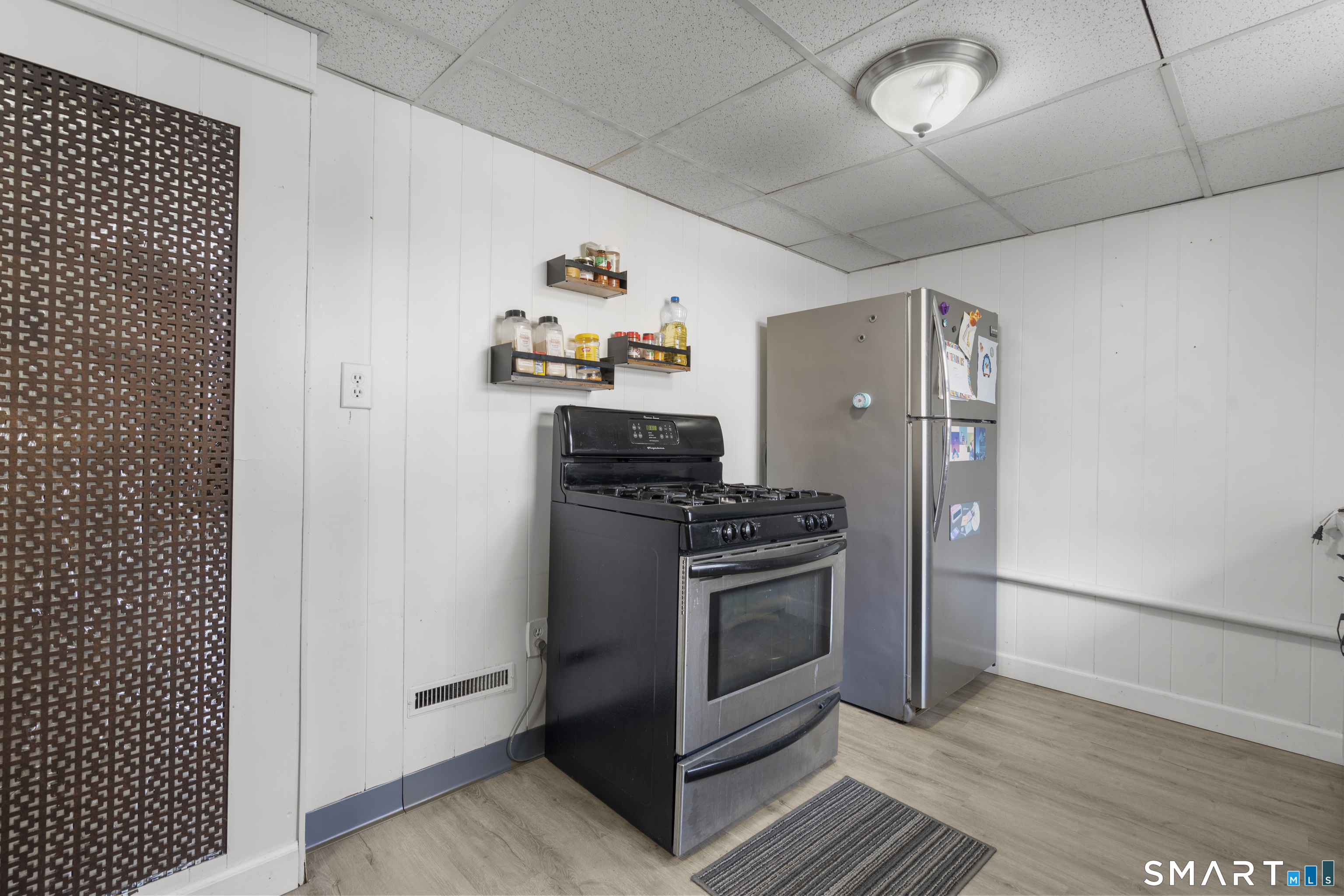 80 Overlook Avenue Waterbury, CT 06708 - Photo 31 of 40