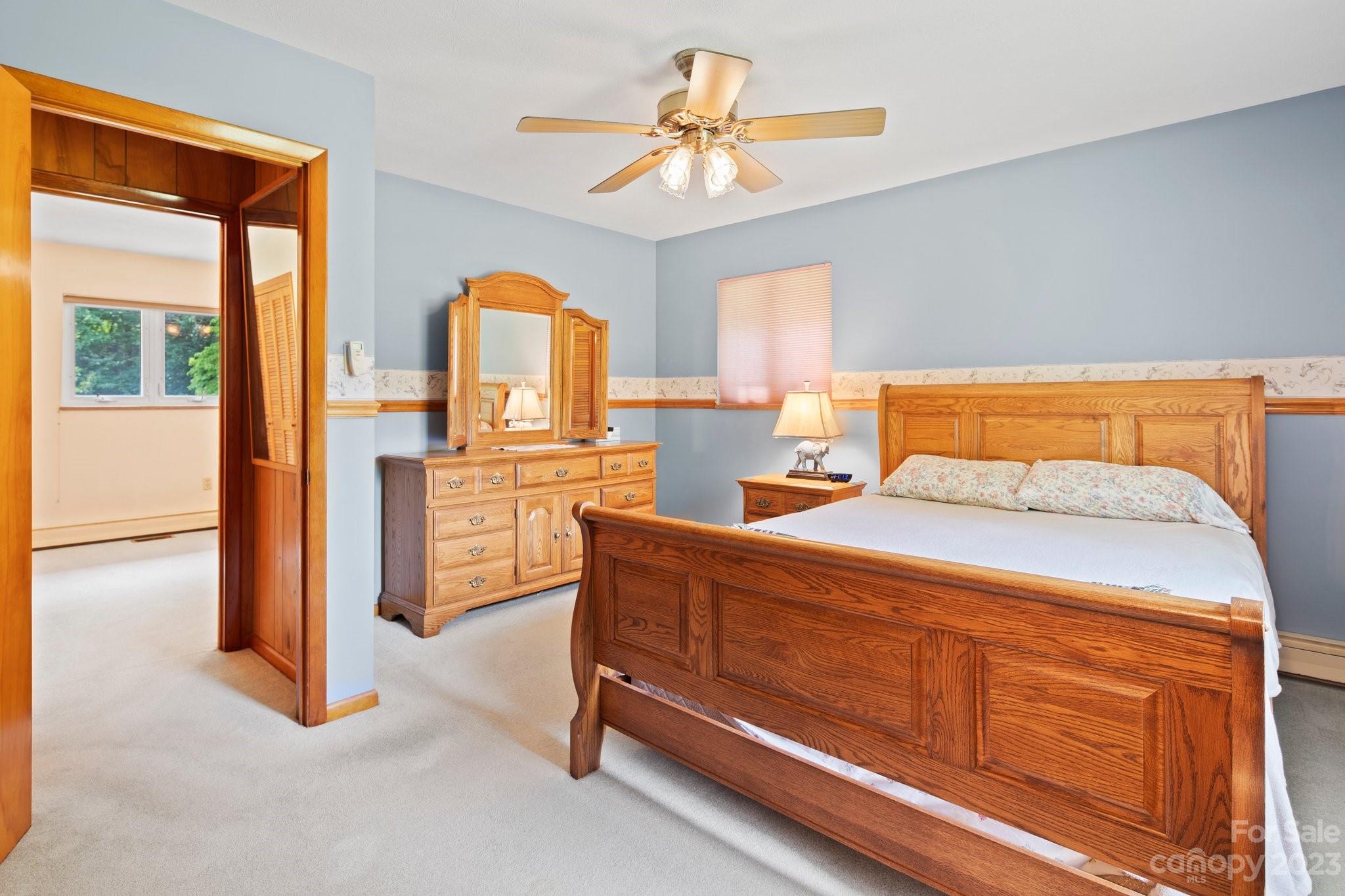 260 Davidson Road Swannanoa, NC 28778 - Photo 17 of 29 Gallery Image 17