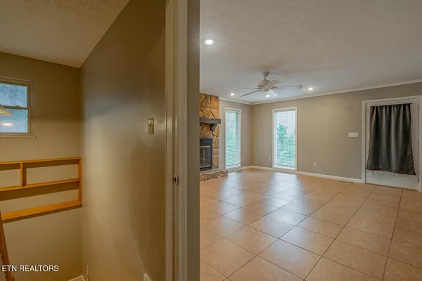 $315,000 | 124 Hickory Nut Drive, Clinton, TN 37716