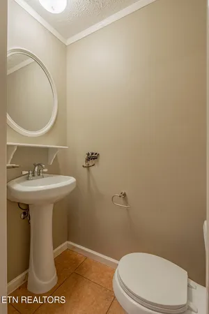 $315,000 | 124 Hickory Nut Drive, Clinton, TN 37716