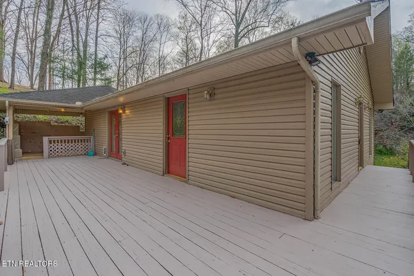 $315,000 | 124 Hickory Nut Drive, Clinton, TN 37716