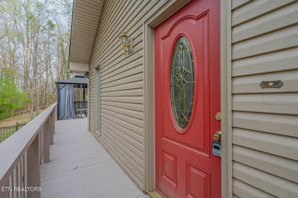 $315,000 | 124 Hickory Nut Drive, Clinton, TN 37716