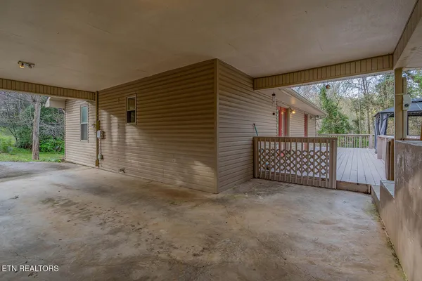 $315,000 | 124 Hickory Nut Drive, Clinton, TN 37716