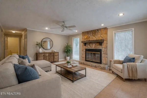 $315,000 | 124 Hickory Nut Drive, Clinton, TN 37716