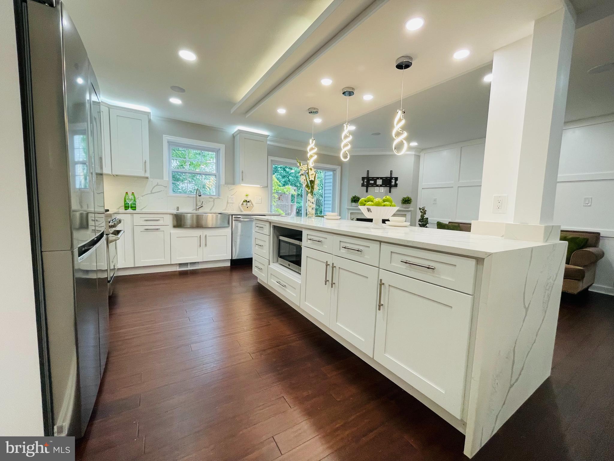 6378 English Ivy Way Springfield, VA 22152 - Photo 11 of 49 Island with Microwave