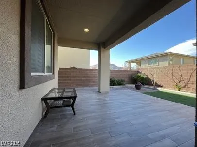$2,950 | 9742 Zircon Cliff Avenue, Las Vegas, NV 89148