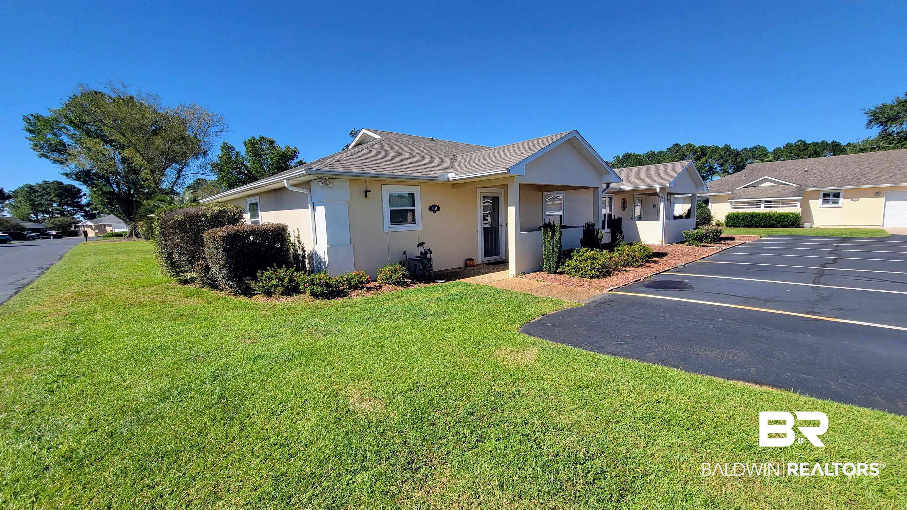 9445 Villas Drive Foley, AL 36535 - Photo 2 of 20 View of front of house with a front yard