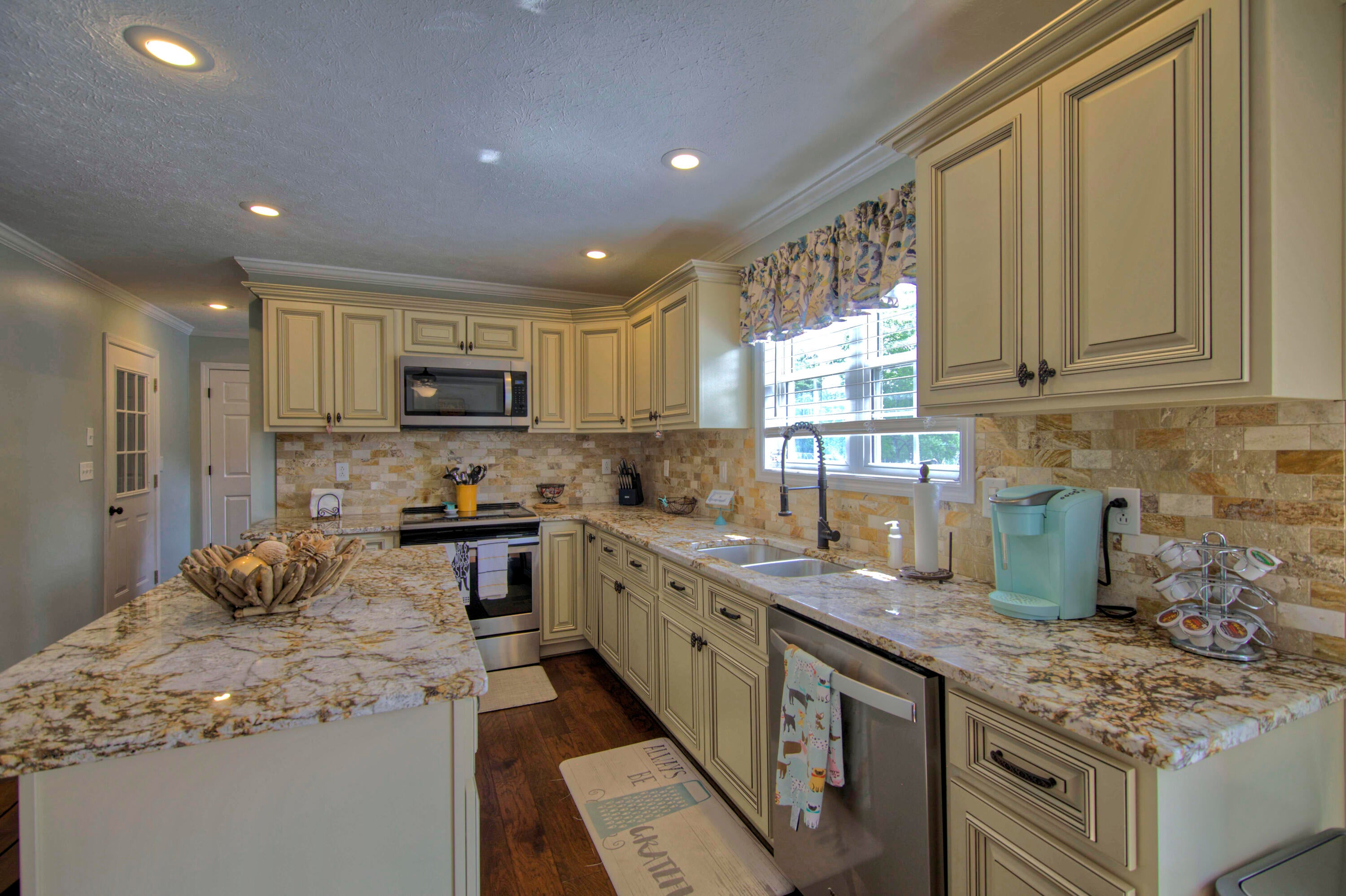 16140 Ellison Ridge Road Nimitz, WV 25978 - Photo 11 of 46 Gallery Image 11