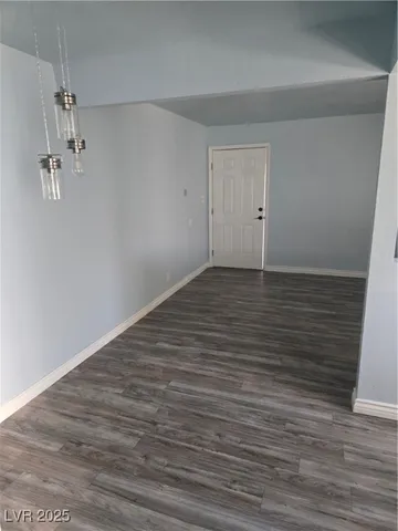 $900 | 510 Mckellar Circle, Unit 1, Las Vegas, NV 89119