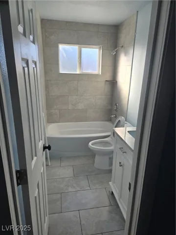 $900 | 510 Mckellar Circle, Unit 1, Las Vegas, NV 89119