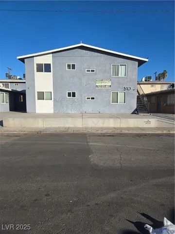 $900 | 510 Mckellar Circle, Unit 1, Las Vegas, NV 89119