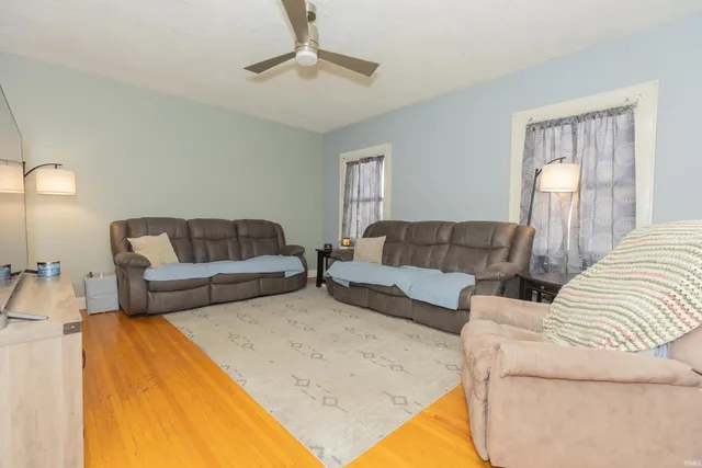 $136,970 | 1611 Hollywood Avenue, Evansville, IN 47712