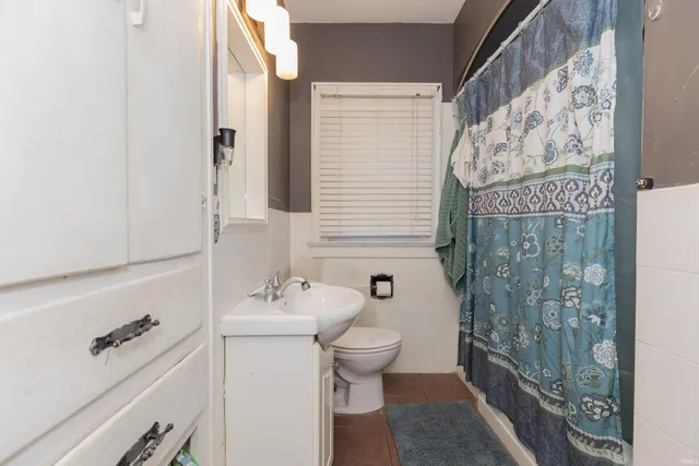 $136,970 | 1611 Hollywood Avenue, Evansville, IN 47712