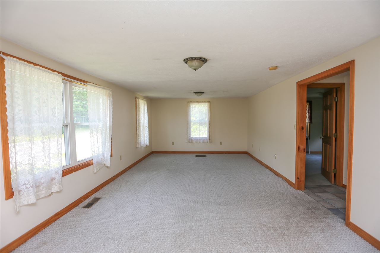 33 New Boston Road Bedford, NH 03110 - Photo 10 of 31