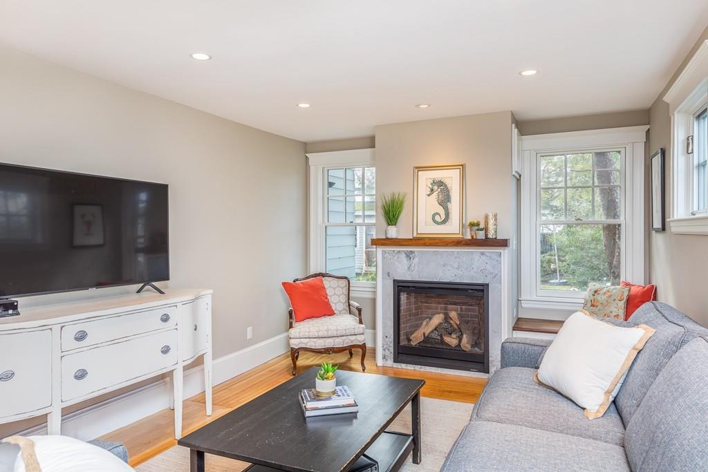 25 Bubier Road Marblehead, MA 01945 - Photo 8 of 29 Gallery Image 8