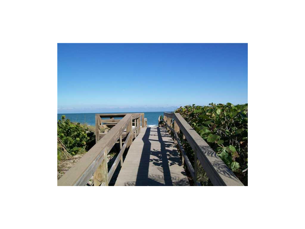 1150 Reef Road, Unit B26 Vero Beach, FL 32963 - Photo 2 of 25 Gallery Image 2