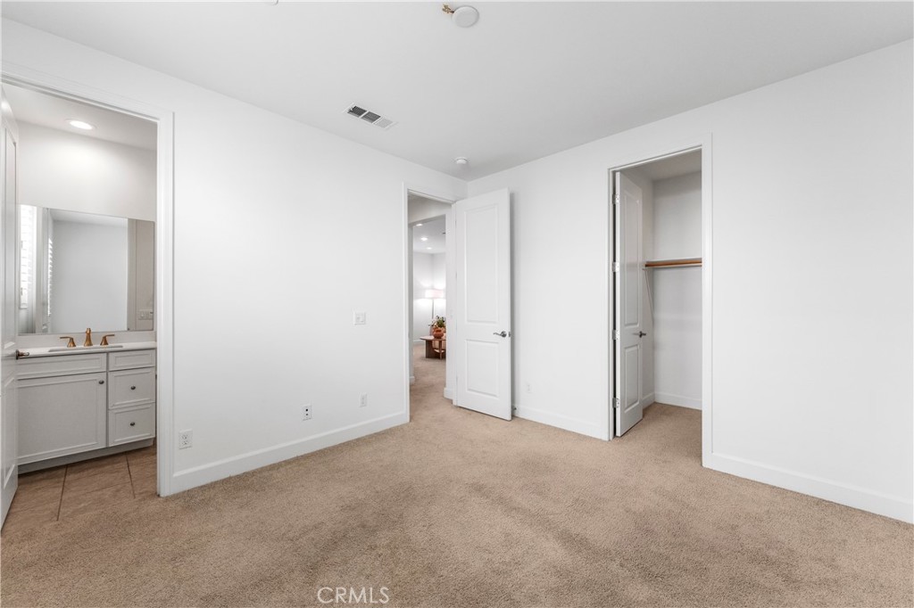 105 Shear Irvine, CA 92618 - Photo 20 of 35 a view of an empty room with window