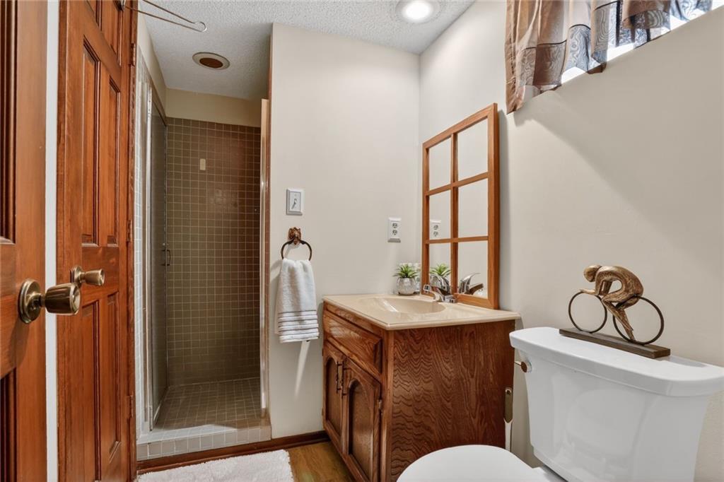 6600 Ravena Road Pleasant Valley, MO 64068 - Photo 16 of 18
