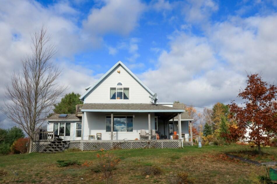302 Ellsworth Road Aurora, ME 04408 - Photo 4 of 37 04