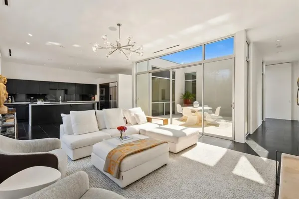 $1,495,000 | 3740 Holland Avenue, Unit 3C, Dallas, TX 75219