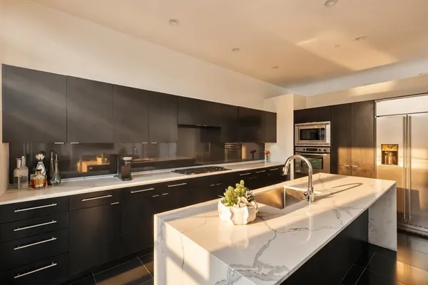 $1,495,000 | 3740 Holland Avenue, Unit 3C, Dallas, TX 75219
