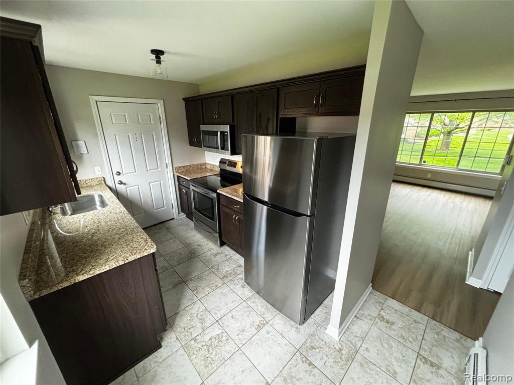 454 Romeo Road Rochester, MI 48307 - Photo 9 of 23