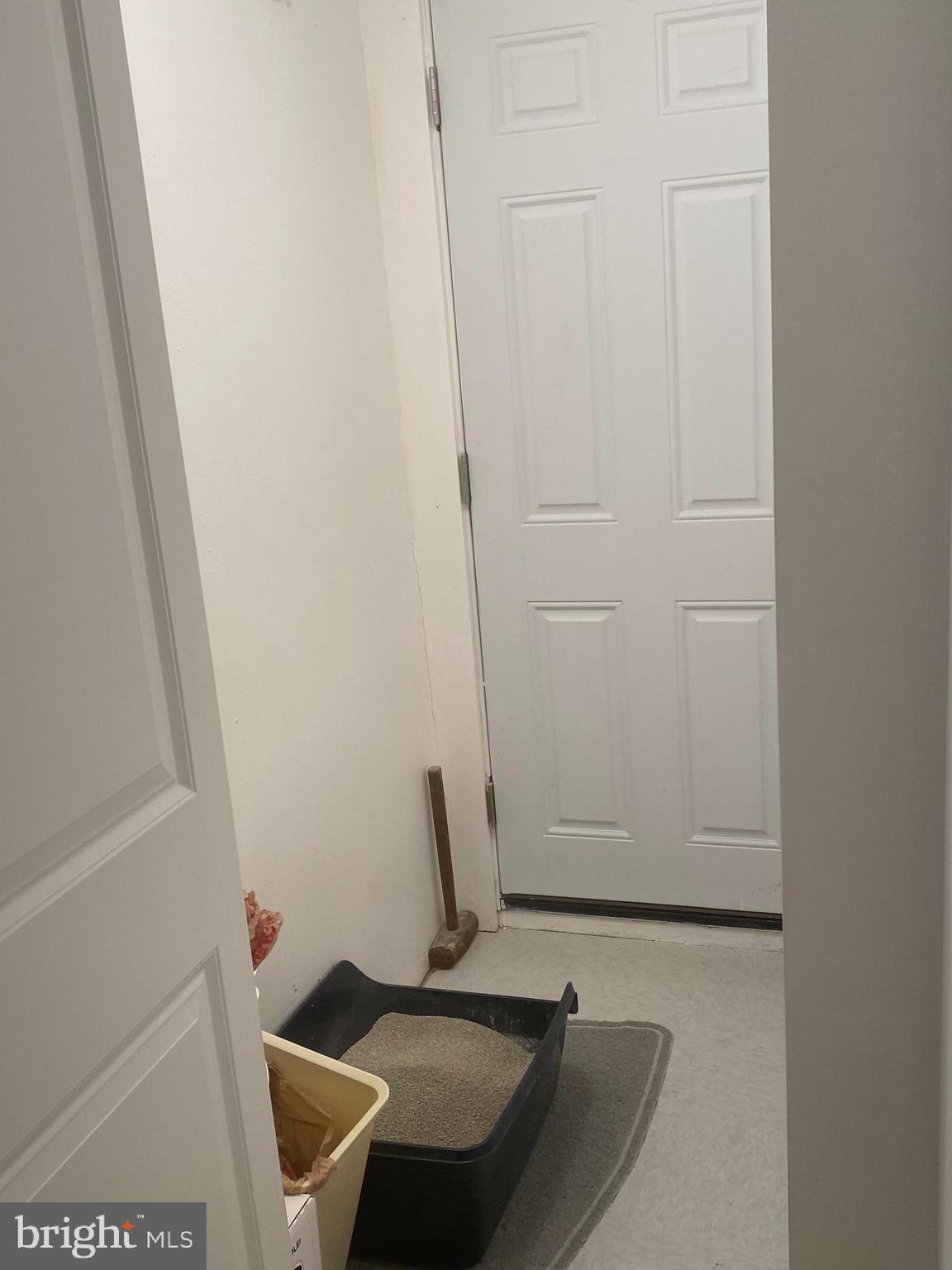 3810 Woodridge Road Baltimore, MD 21229 - Photo 13 of 22 Gallery Image 13