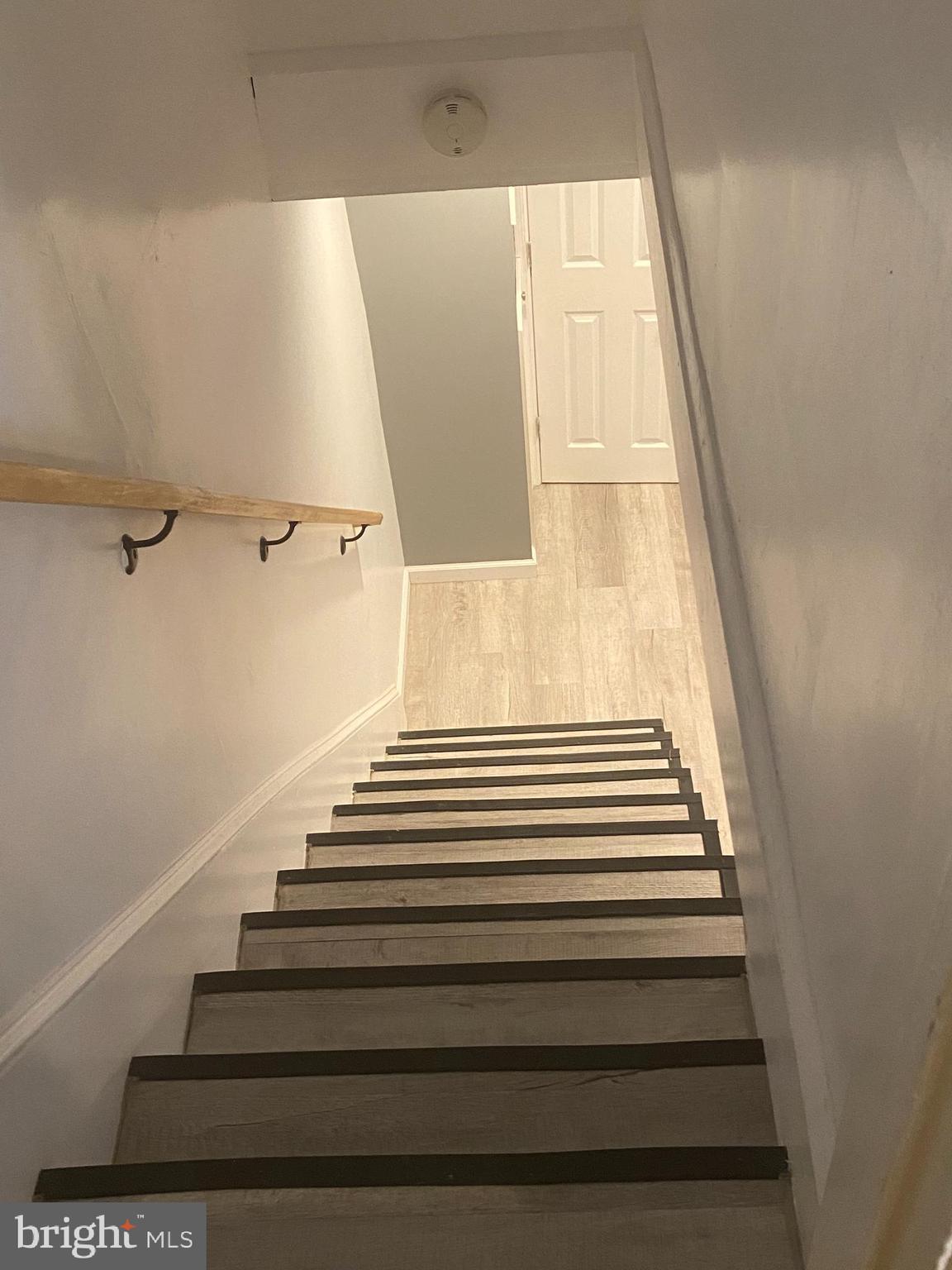 3810 Woodridge Road Baltimore, MD 21229 - Photo 9 of 22 Gallery Image 9