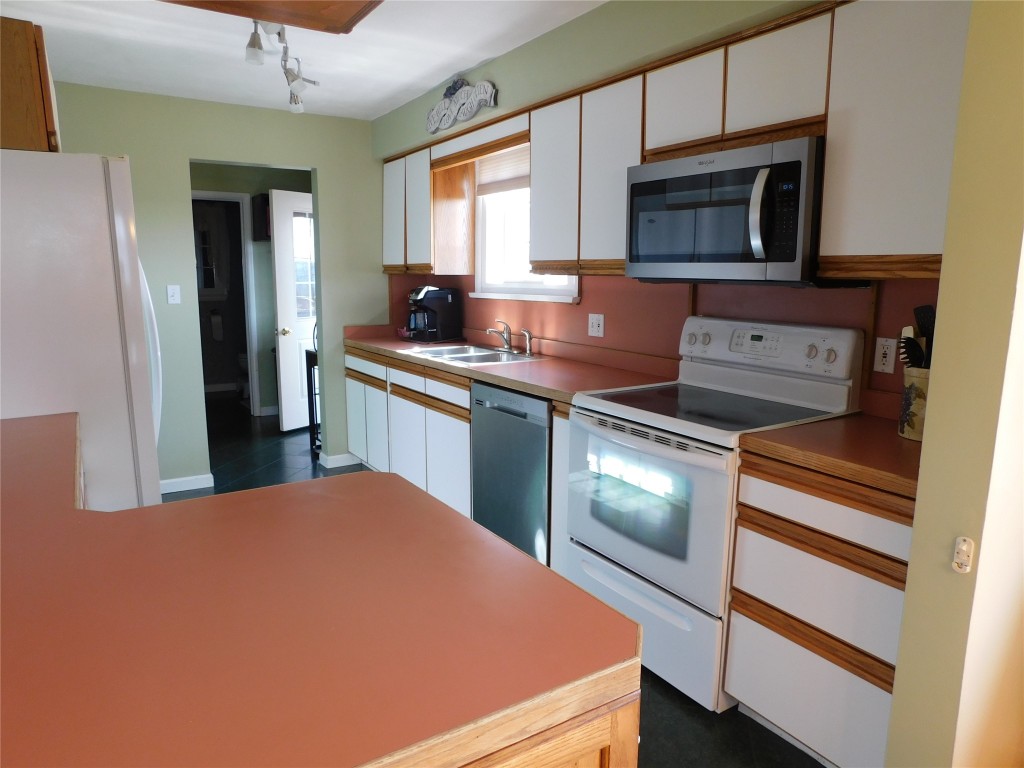 16 Larchmont Road Owego, NY 13827 - Photo 11 of 37 Gallery Image 11