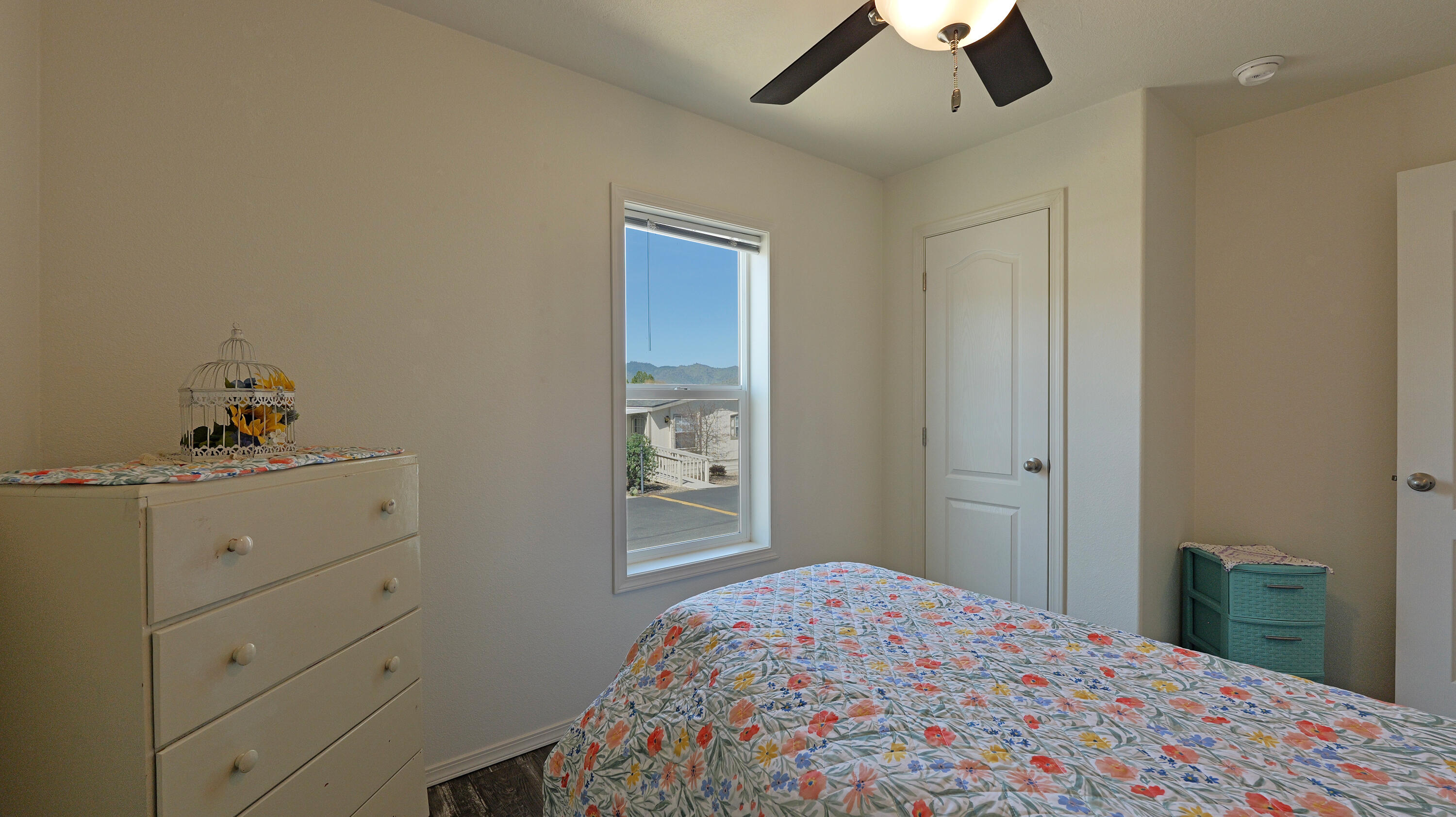 8401 Old Stage Road, Unit 13 Central Point, OR 97502 - Photo 47 of 63 Guest Bedroom