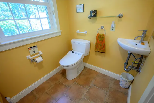 $1,600,000 | 46 South River Drive, Narragansett, RI 02882